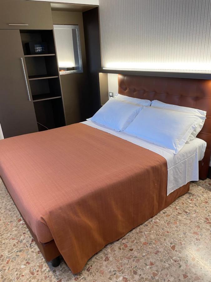 Hotel Quo Vadis Udine Kültér fotó