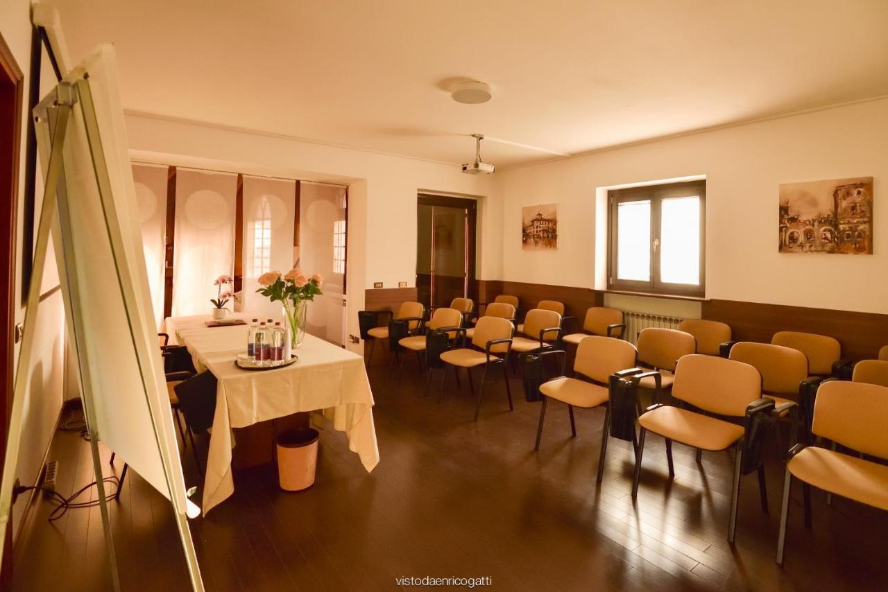 Hotel Quo Vadis Udine Kültér fotó